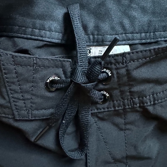 Volcom Juniors' SCover-up Shorts - Black, Size 1 - Picture 5 of 6